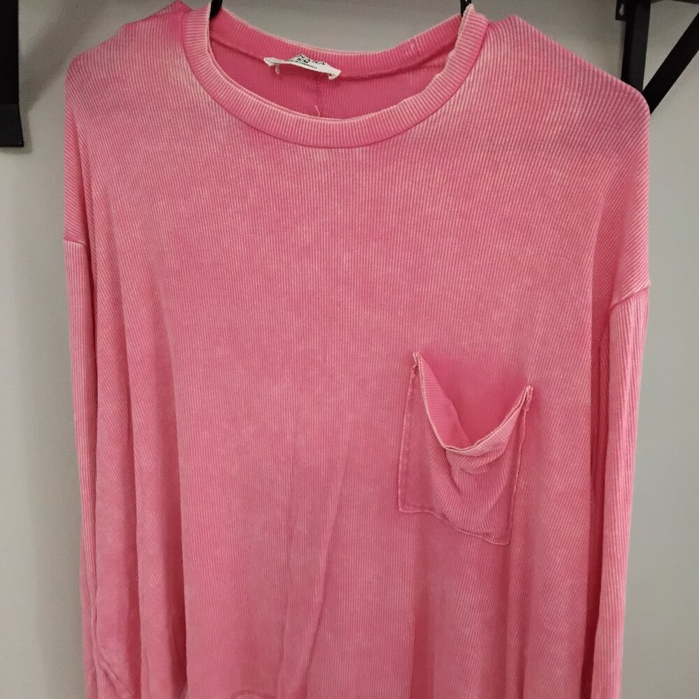 Zenana long sleeve, Acid wash baby pink color, Size small/Medium